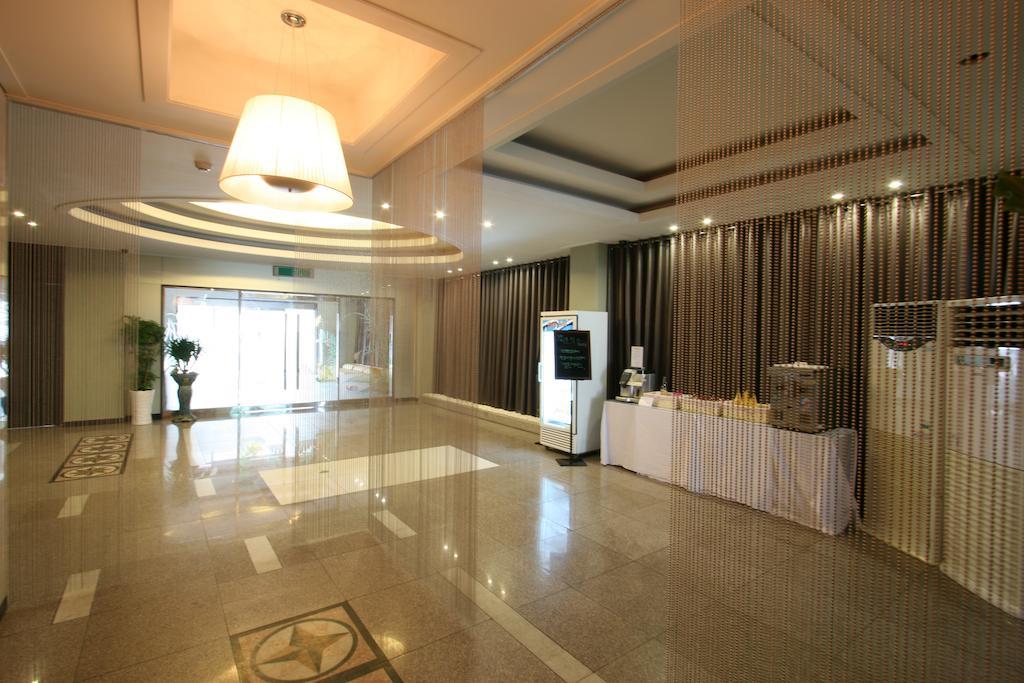 Nice Hotel Uijeongbu Bagian luar foto