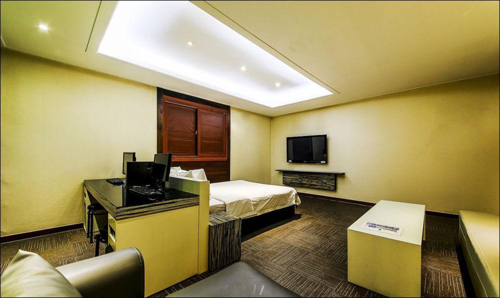 Nice Hotel Uijeongbu Bagian luar foto