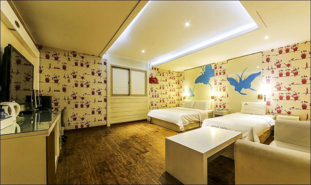 Nice Hotel Uijeongbu Bagian luar foto