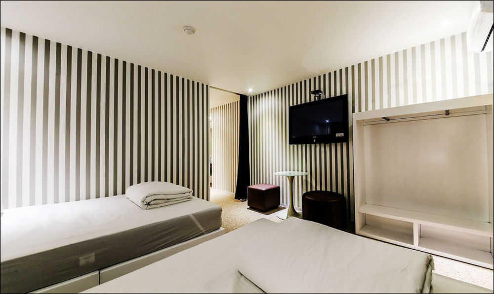 Nice Hotel Uijeongbu Bagian luar foto