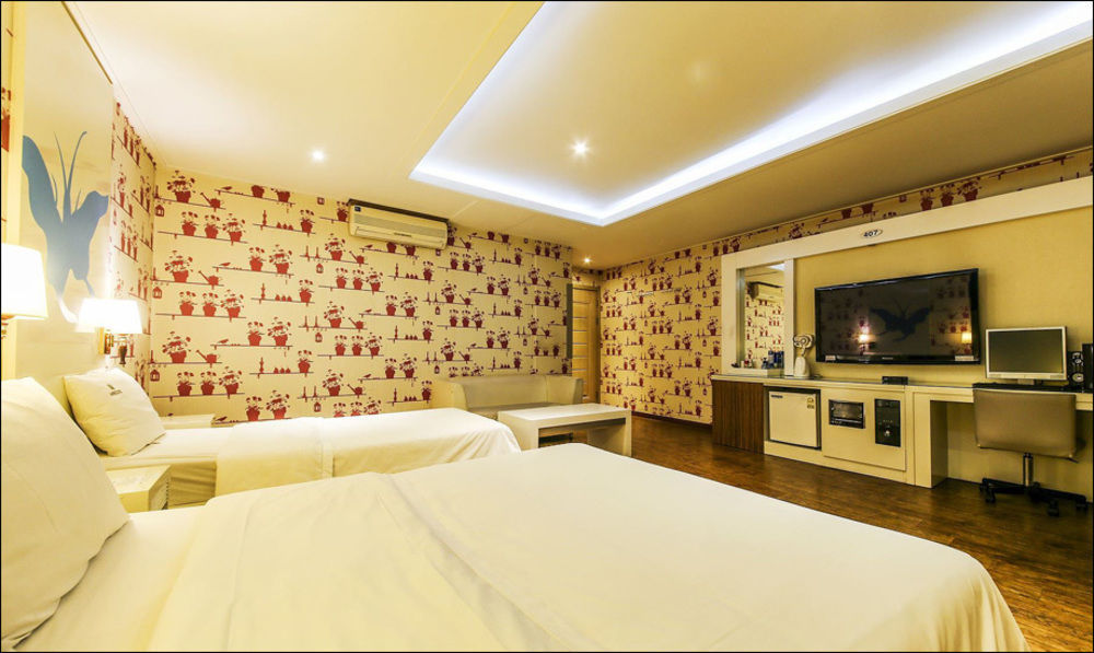 Nice Hotel Uijeongbu Bagian luar foto