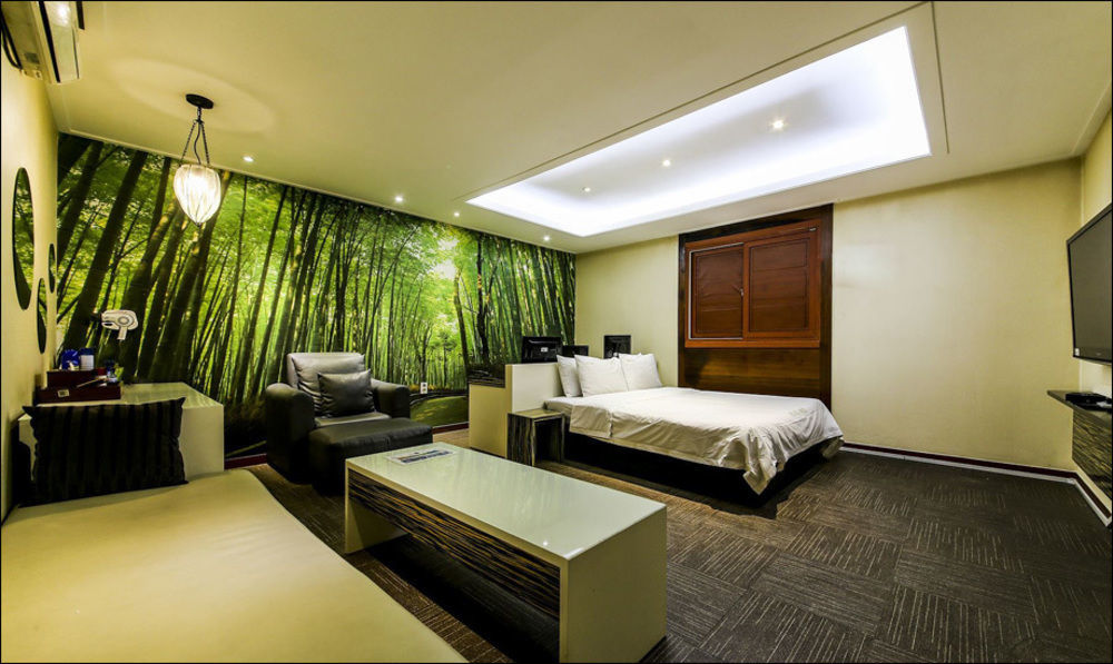 Nice Hotel Uijeongbu Bagian luar foto