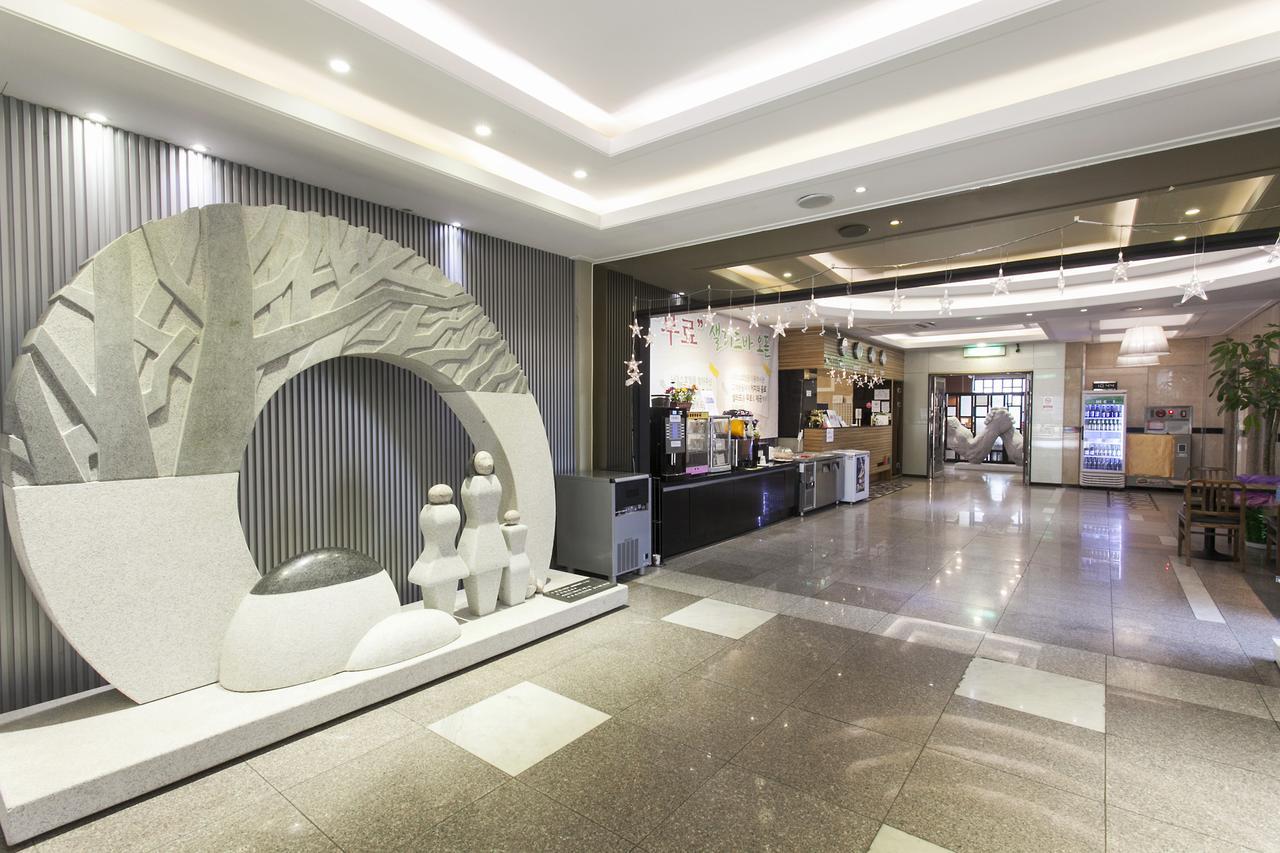 Nice Hotel Uijeongbu Bagian luar foto