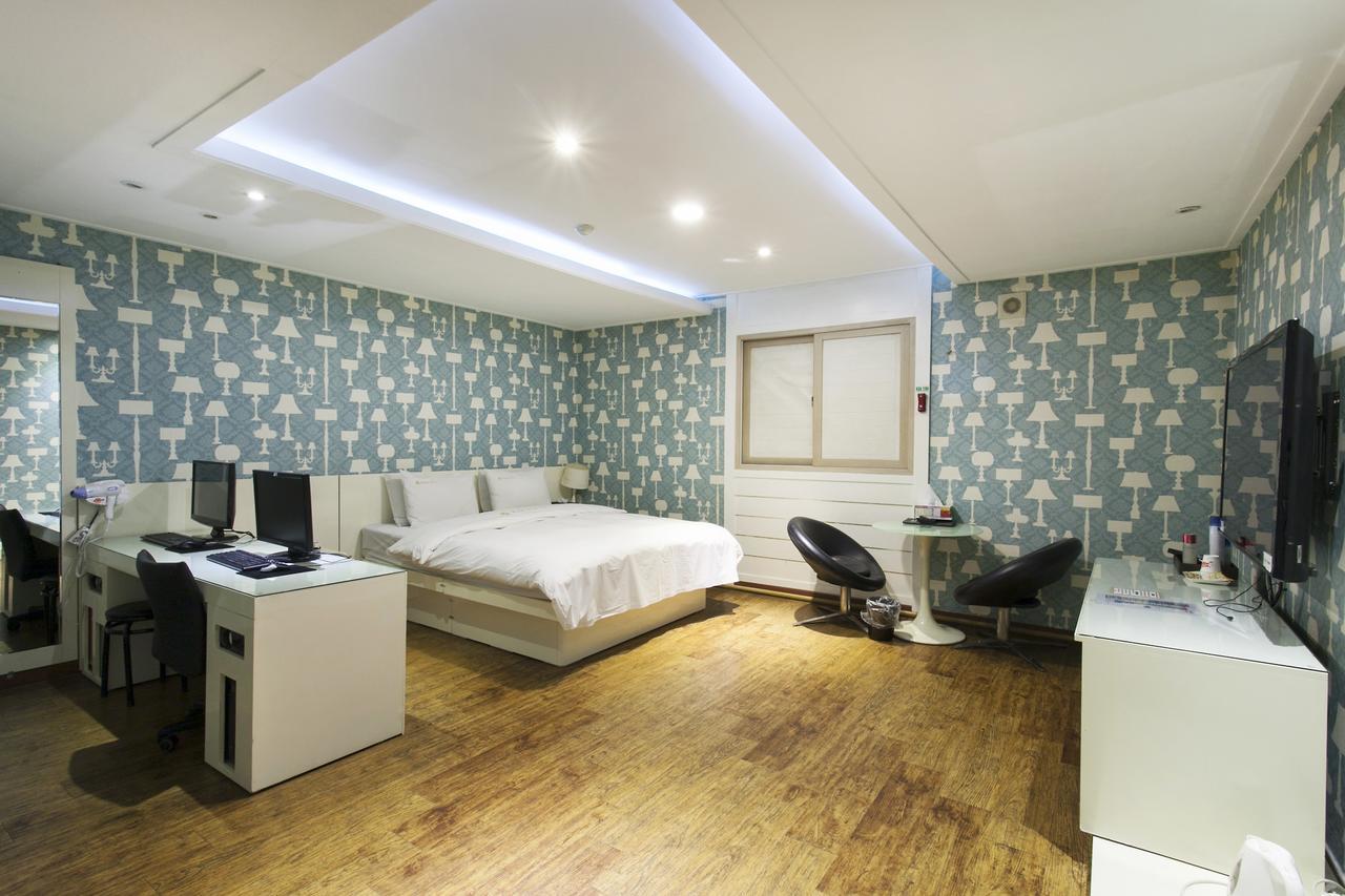 Nice Hotel Uijeongbu Bagian luar foto