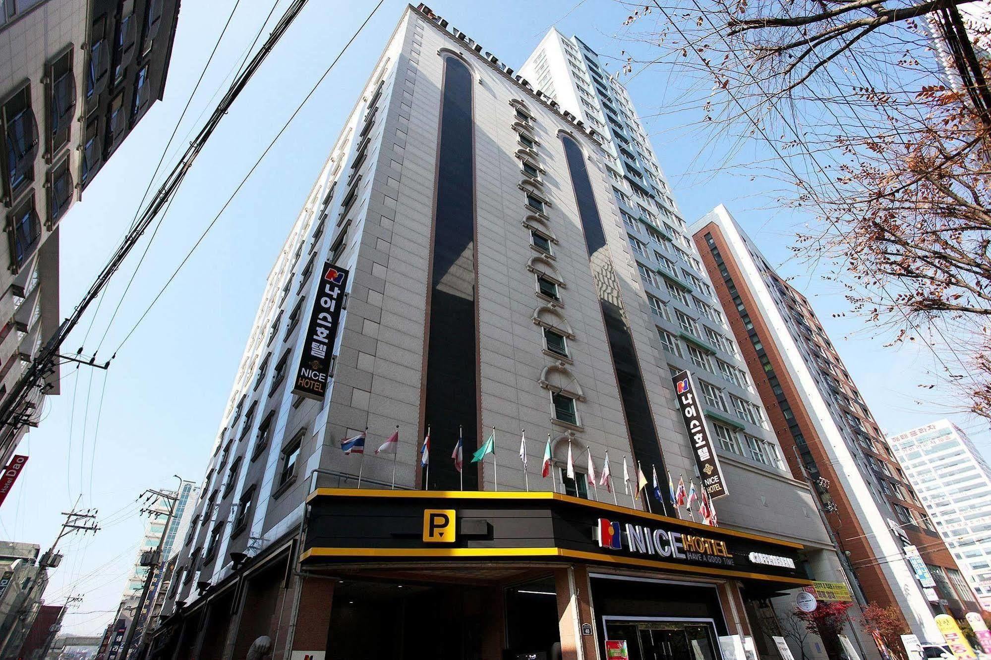 Nice Hotel Uijeongbu Bagian luar foto