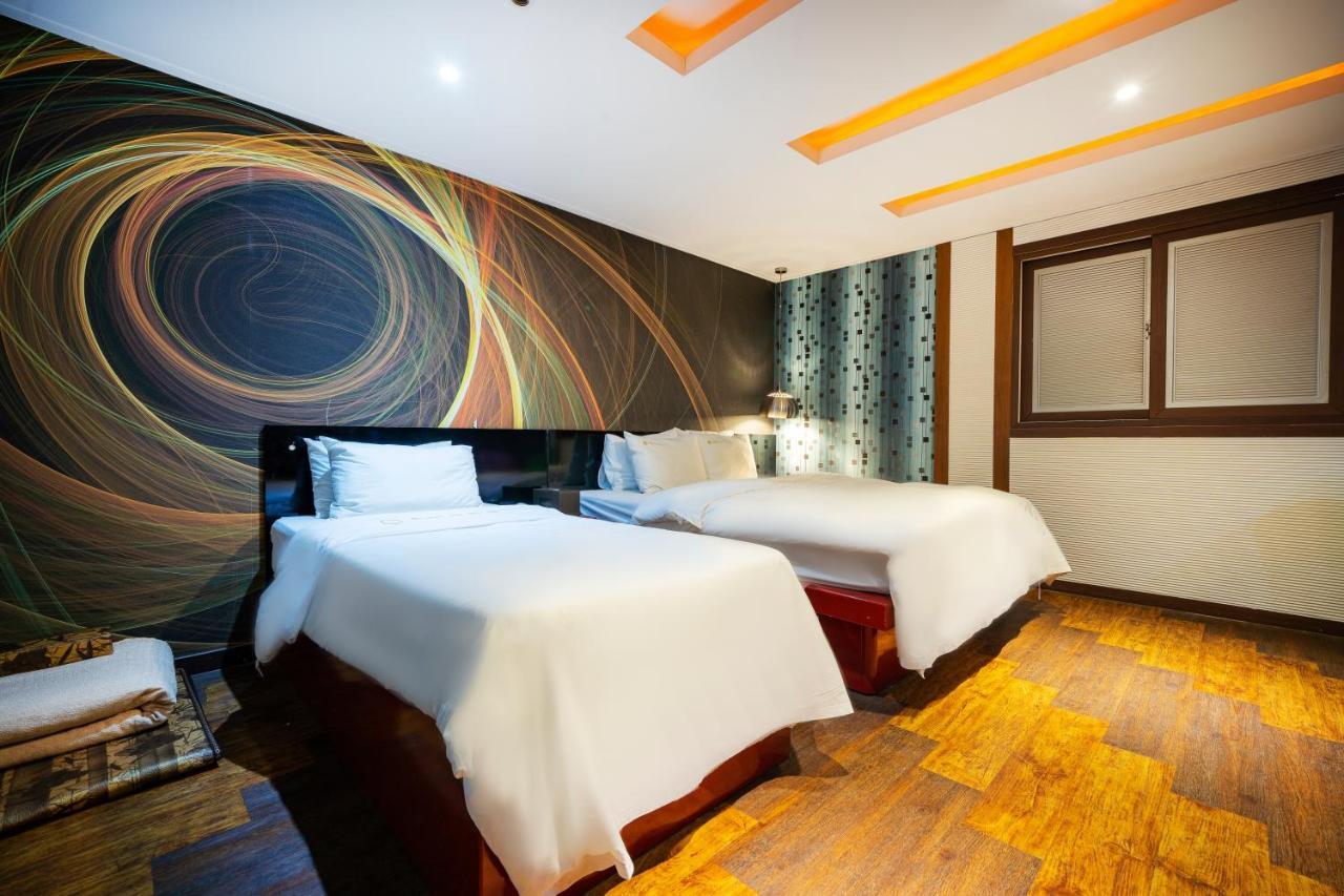 Nice Hotel Uijeongbu Bagian luar foto